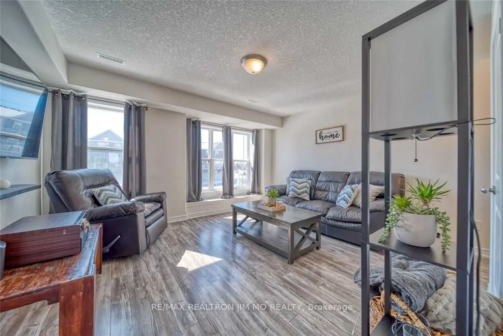 1 Leggott Avenue, #11
