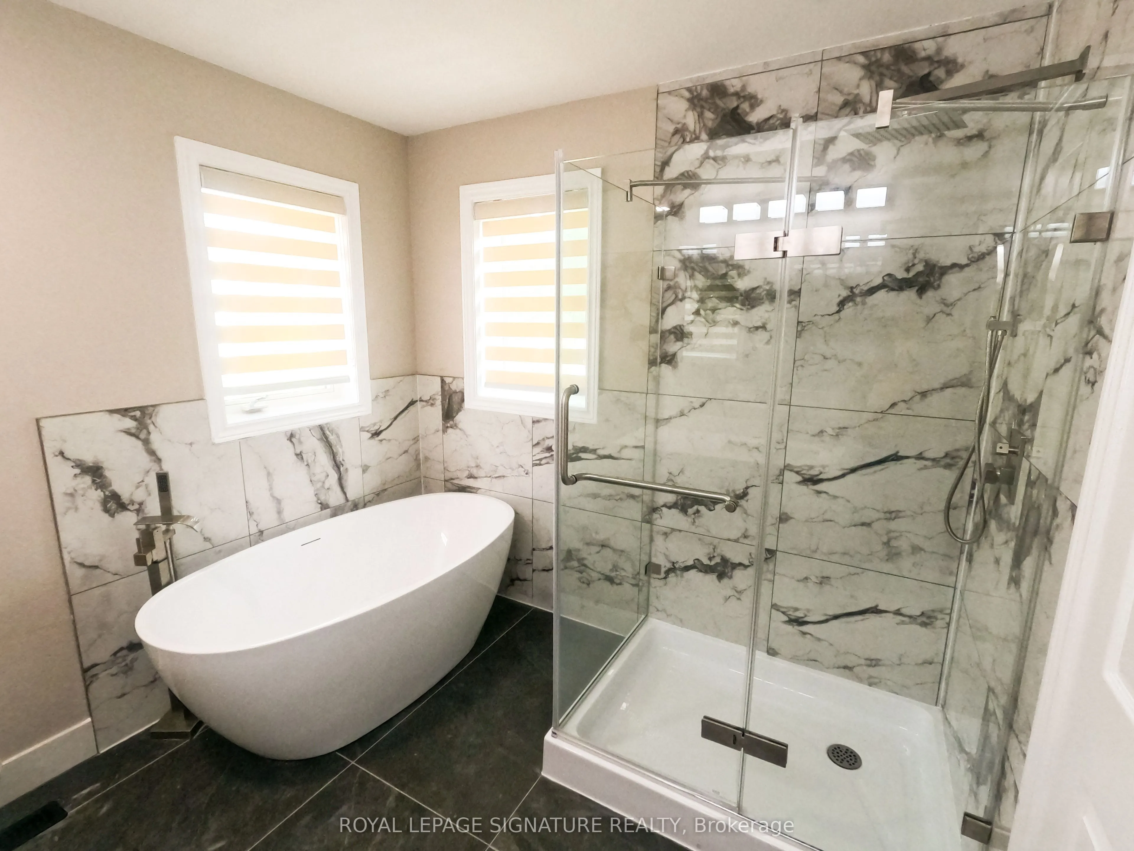 47 LAKE Crescent S