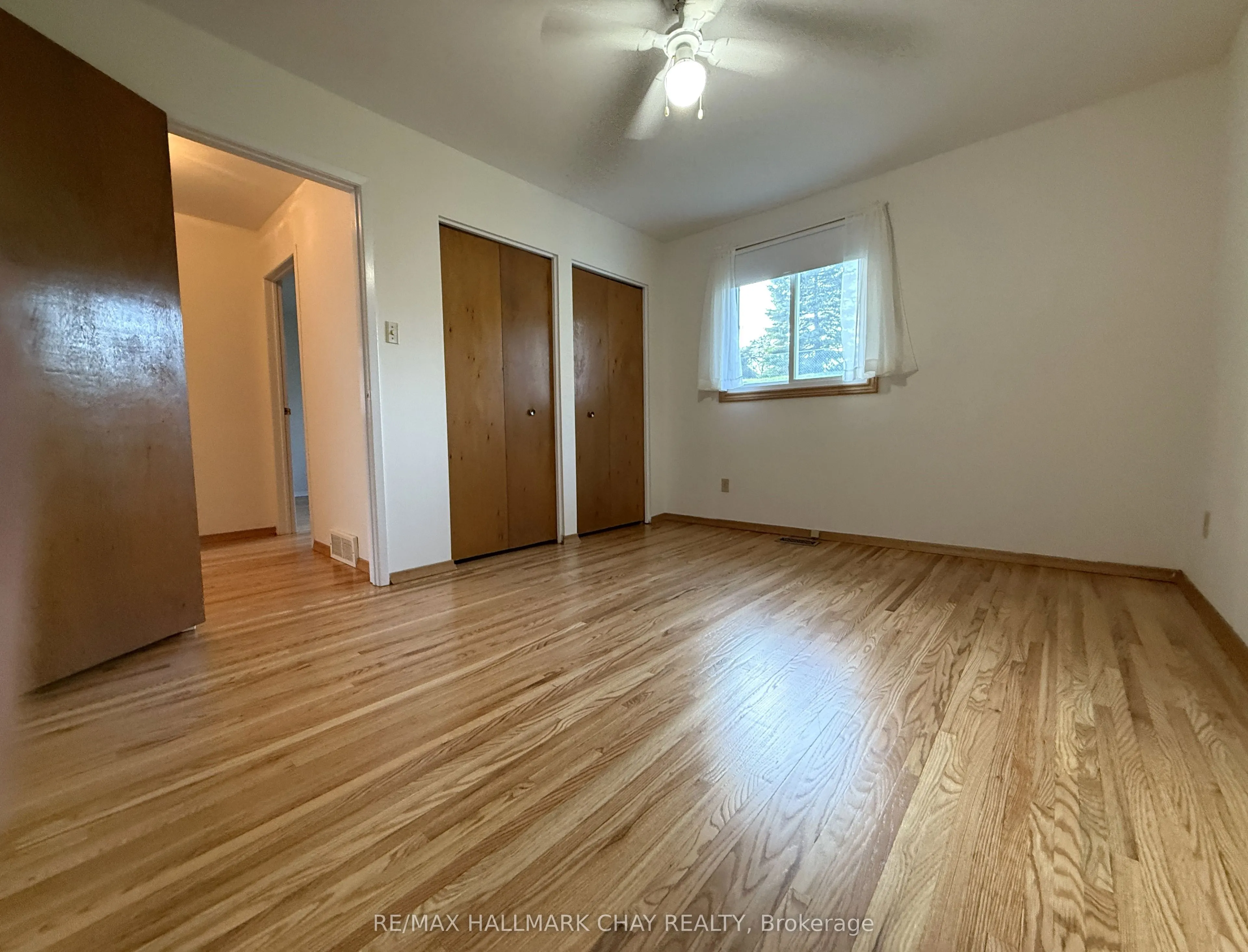 114 Daphne Crescent