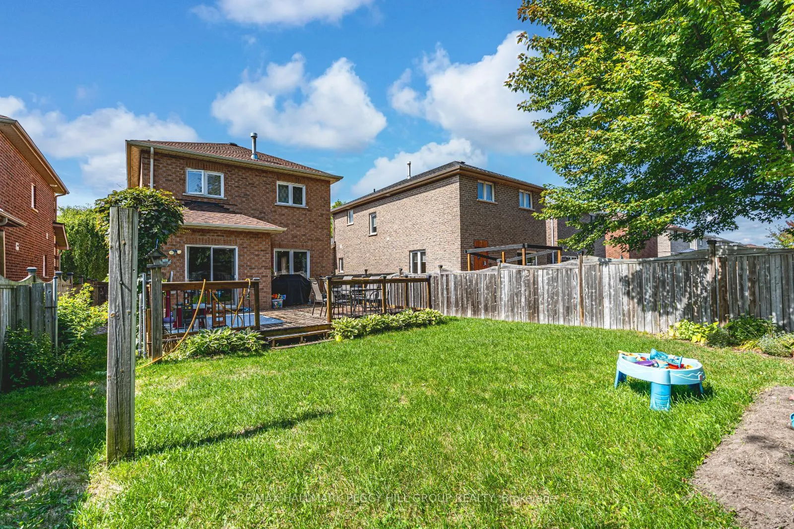 53 Lamont Crescent