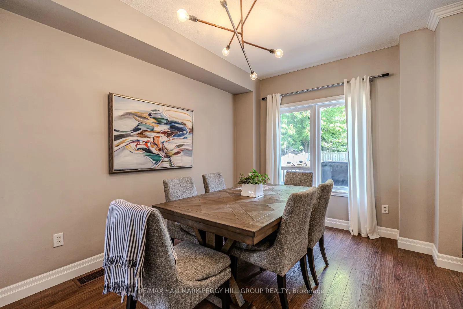 53 Lamont Crescent