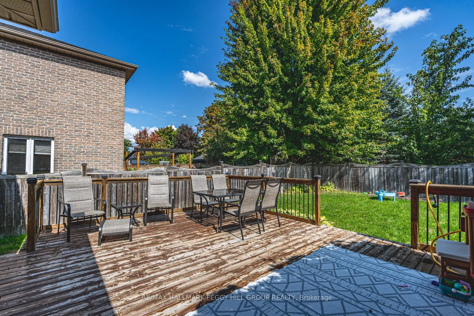 53 Lamont Crescent
