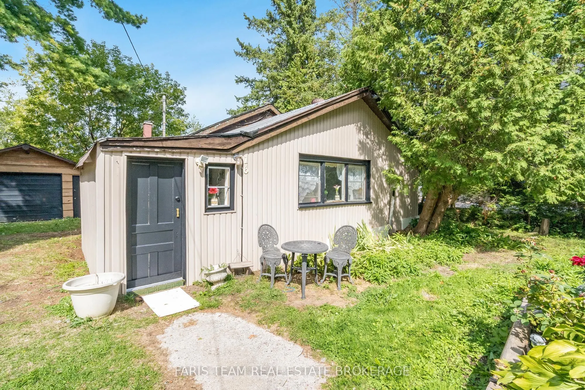 16 Waterside Drive