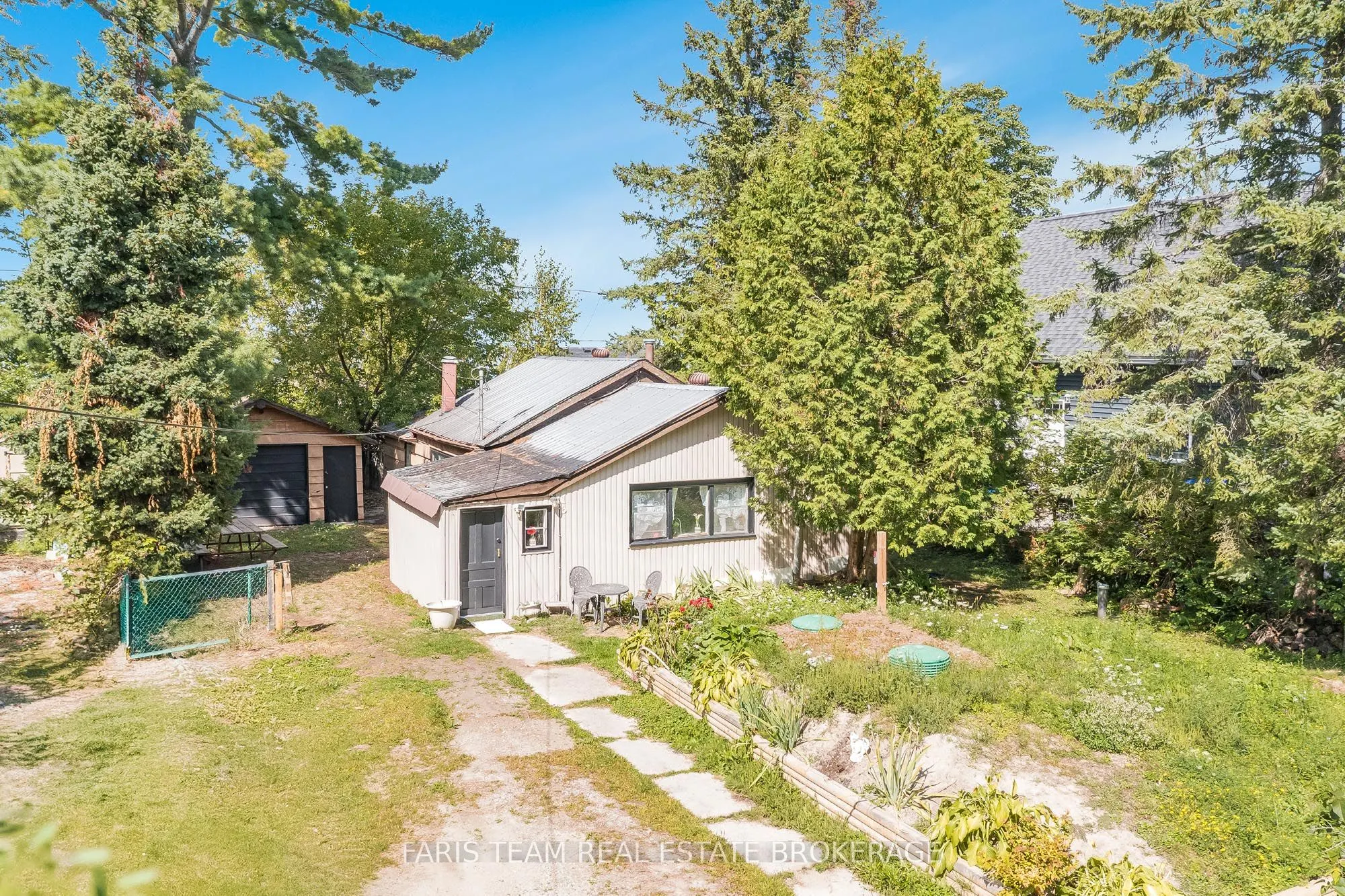 16 Waterside Drive