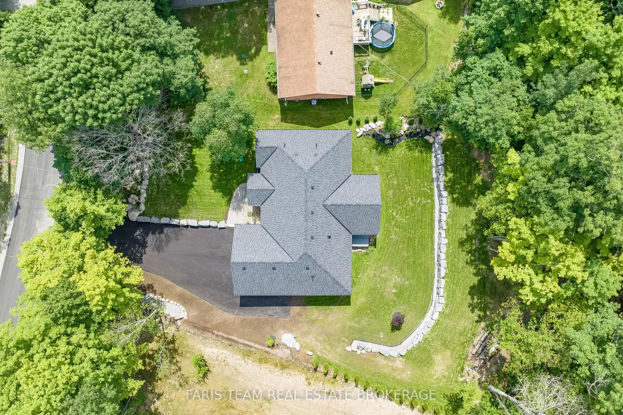 1532 Champlain Road