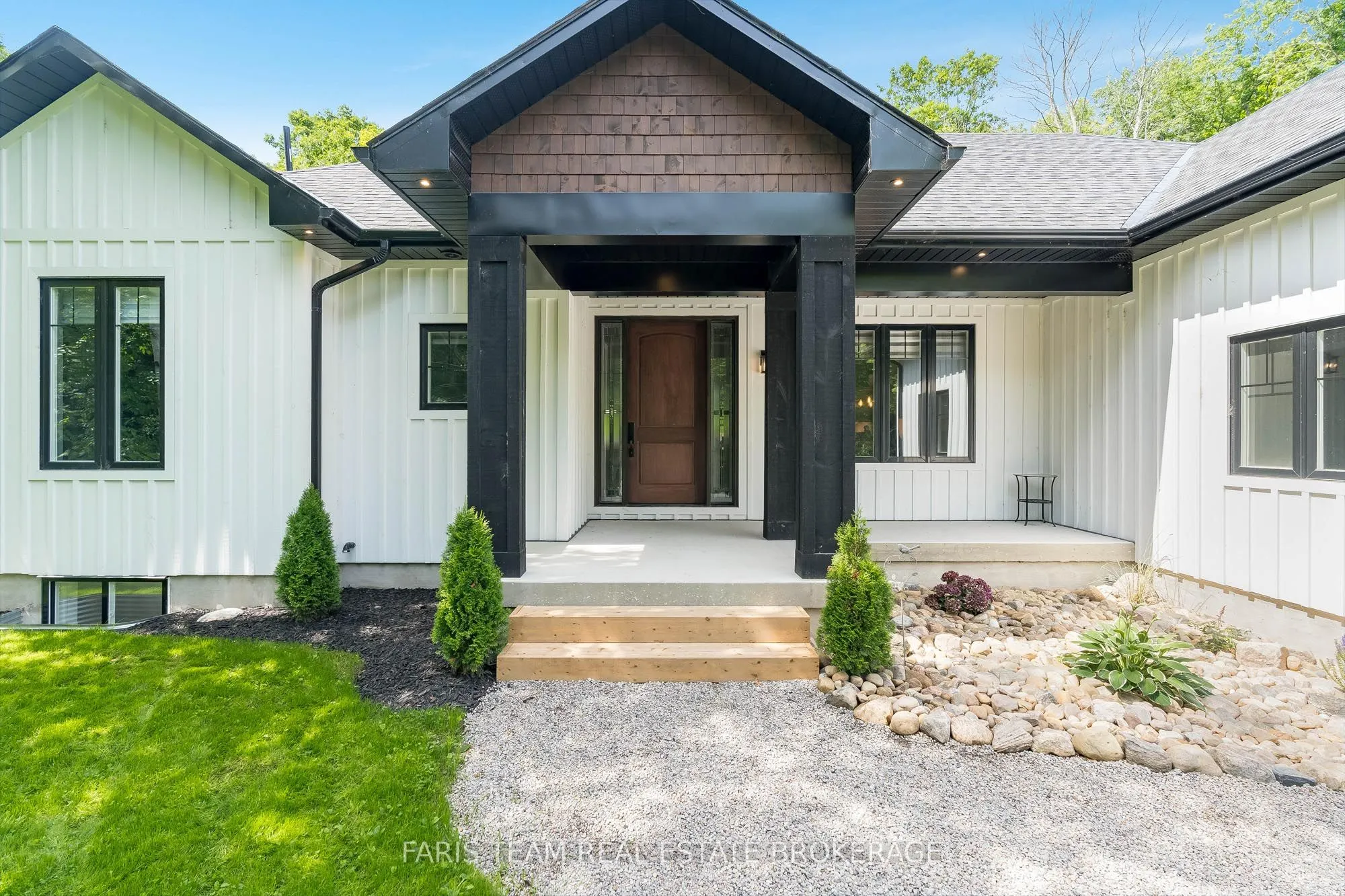 1532 Champlain Road