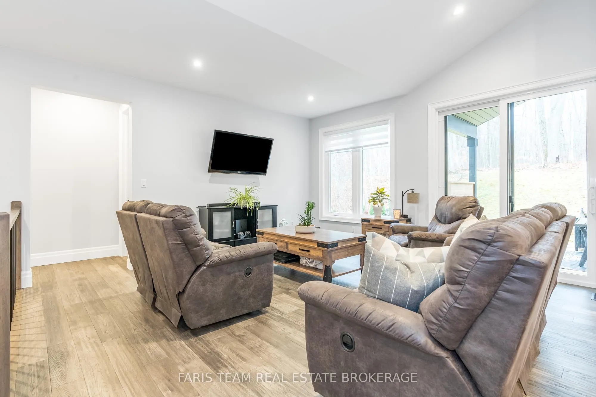 1532 Champlain Road