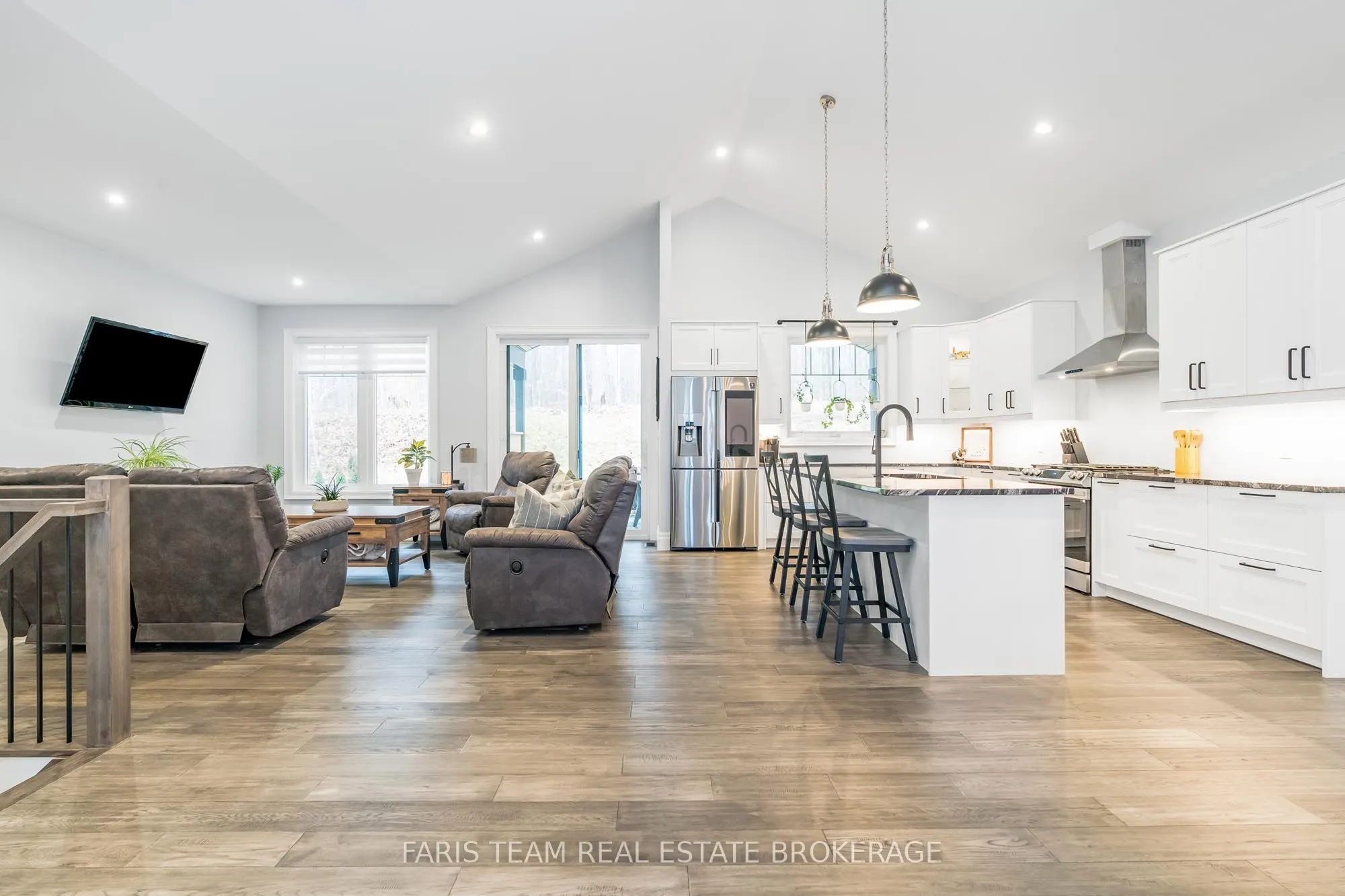 1532 Champlain Road
