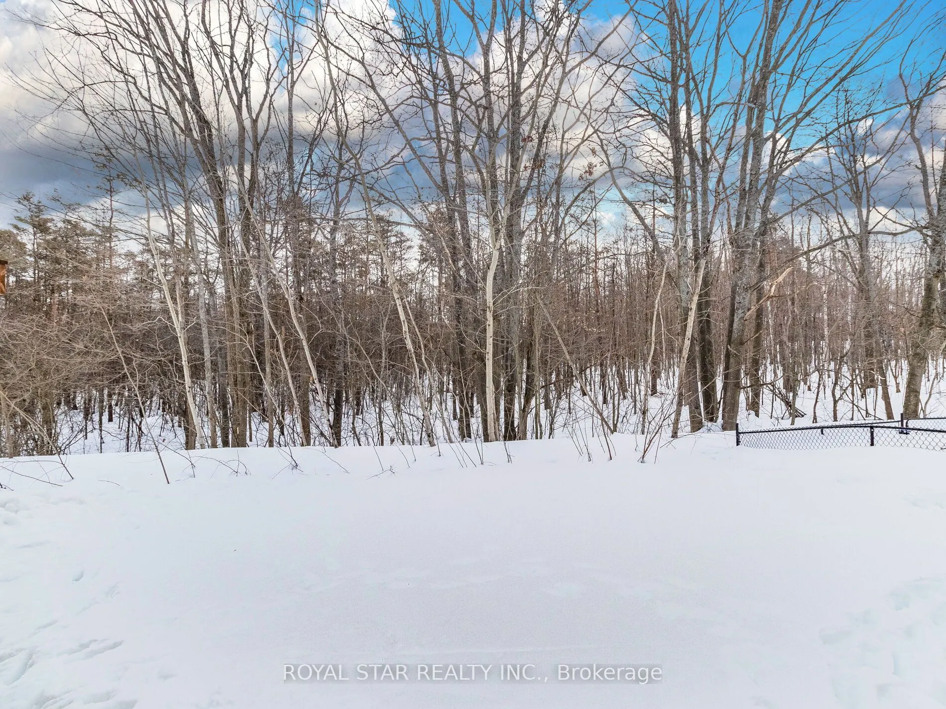 22 Lahey Crescent