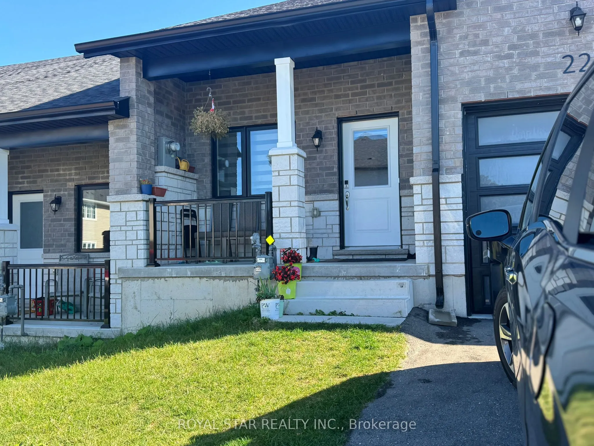 22 Lahey Crescent