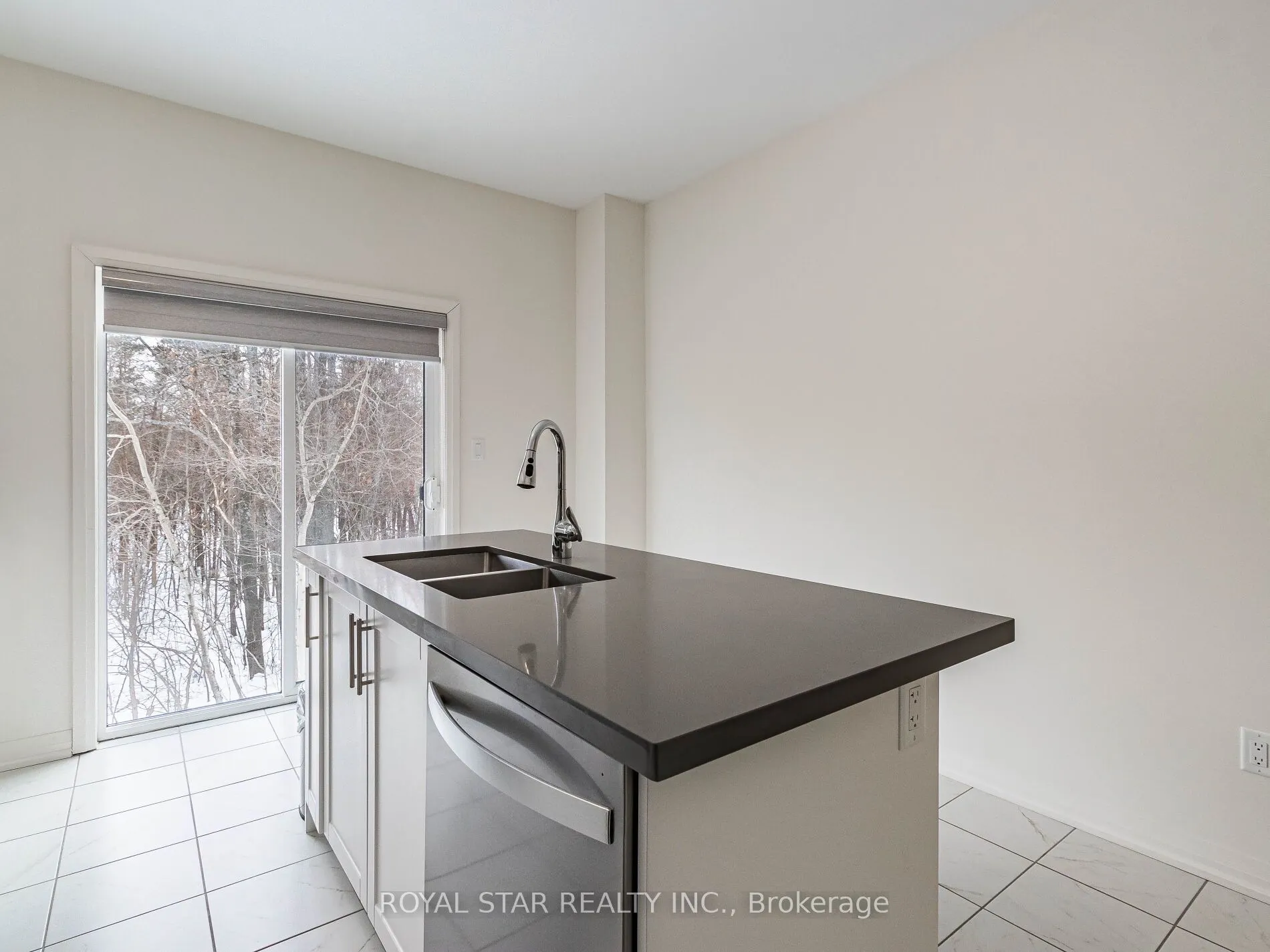 22 Lahey Crescent