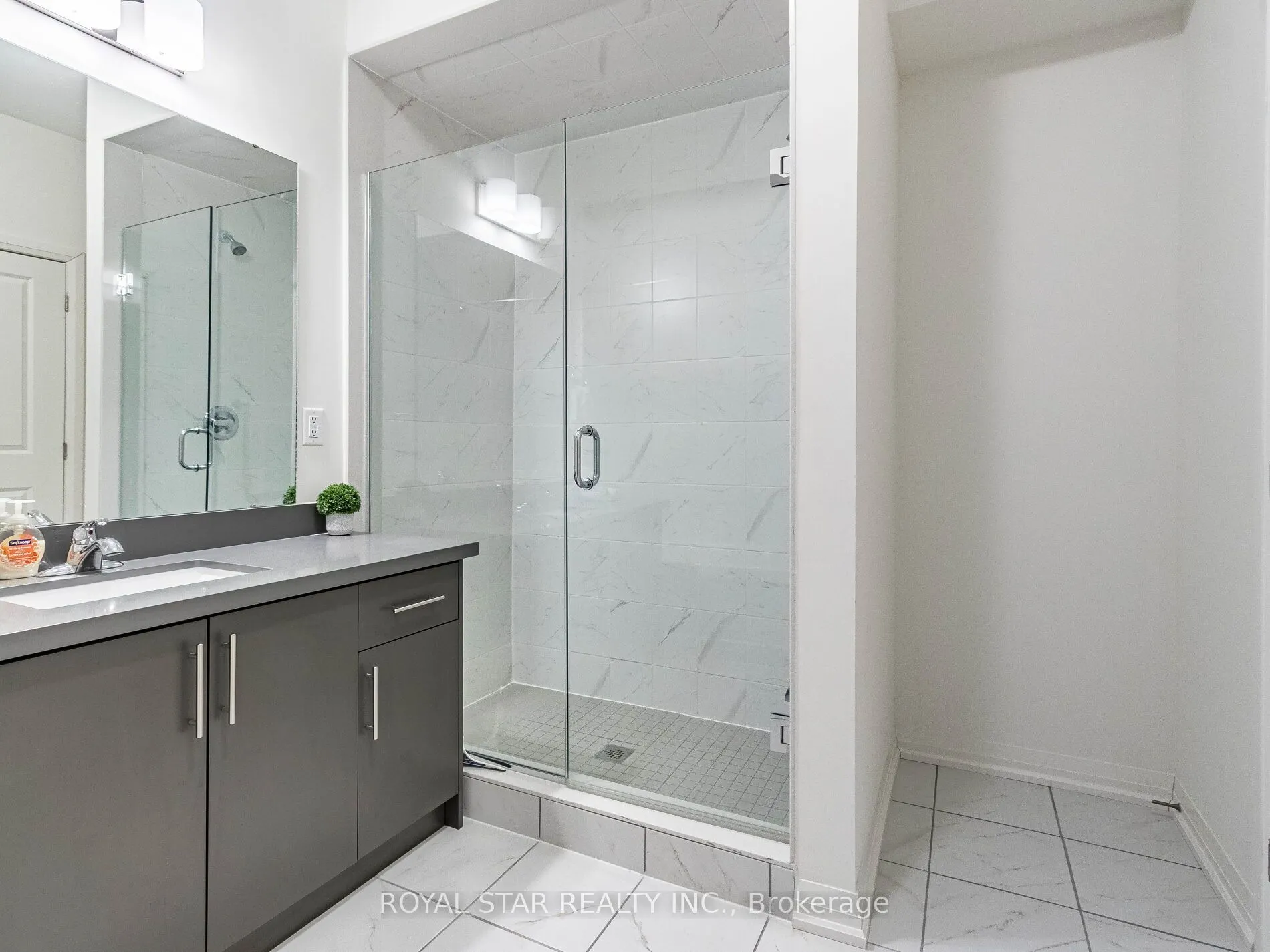 22 Lahey Crescent