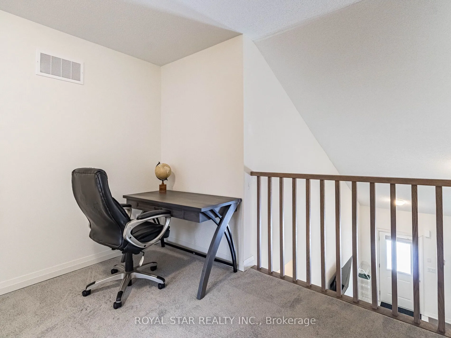 22 Lahey Crescent