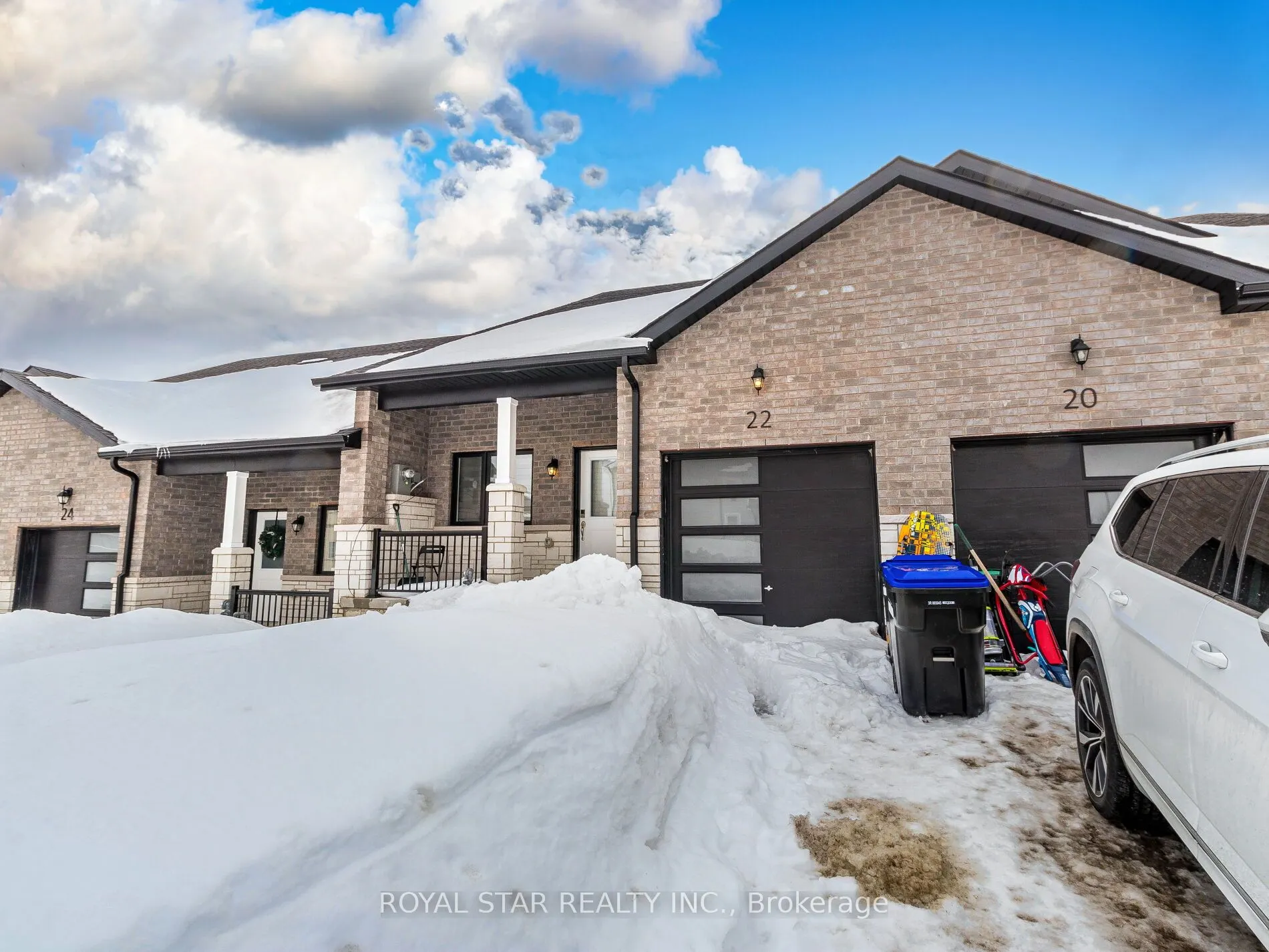 22 Lahey Crescent