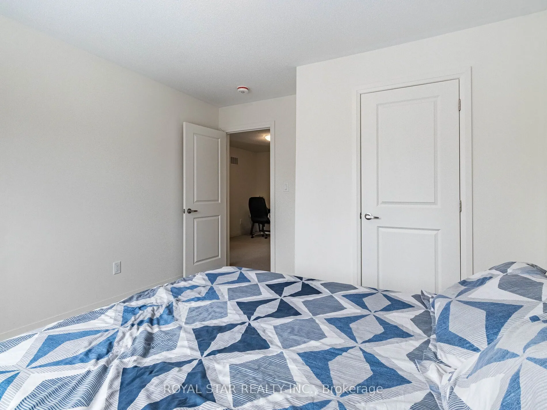 22 Lahey Crescent