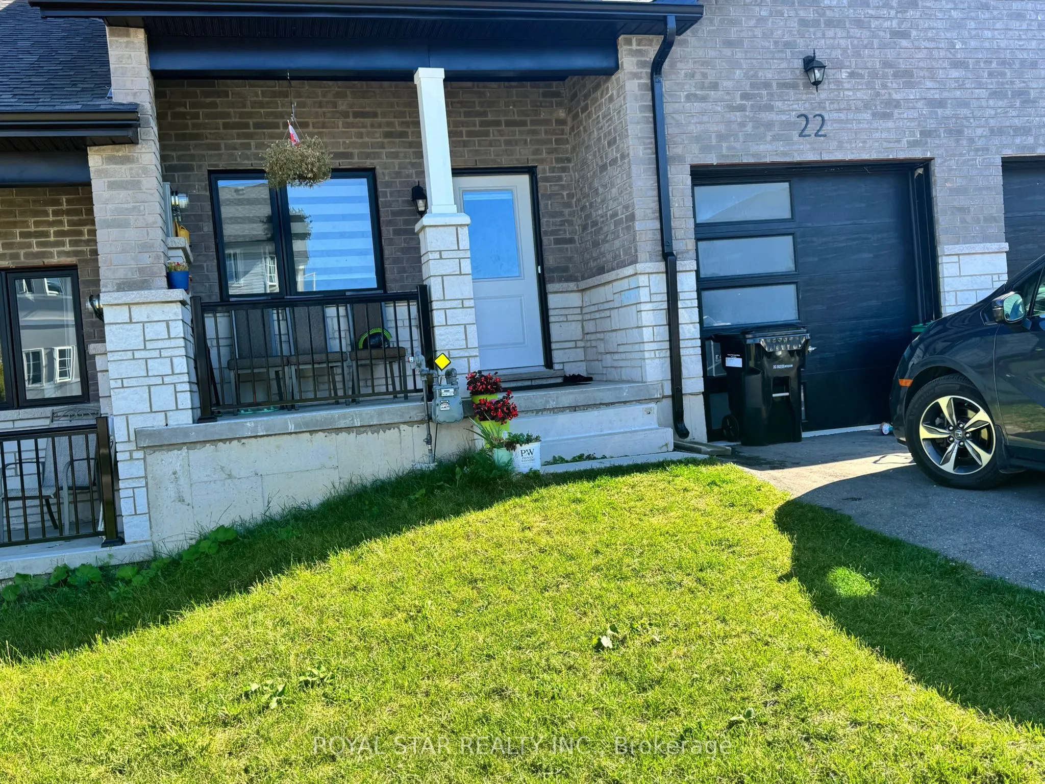 22 Lahey Crescent