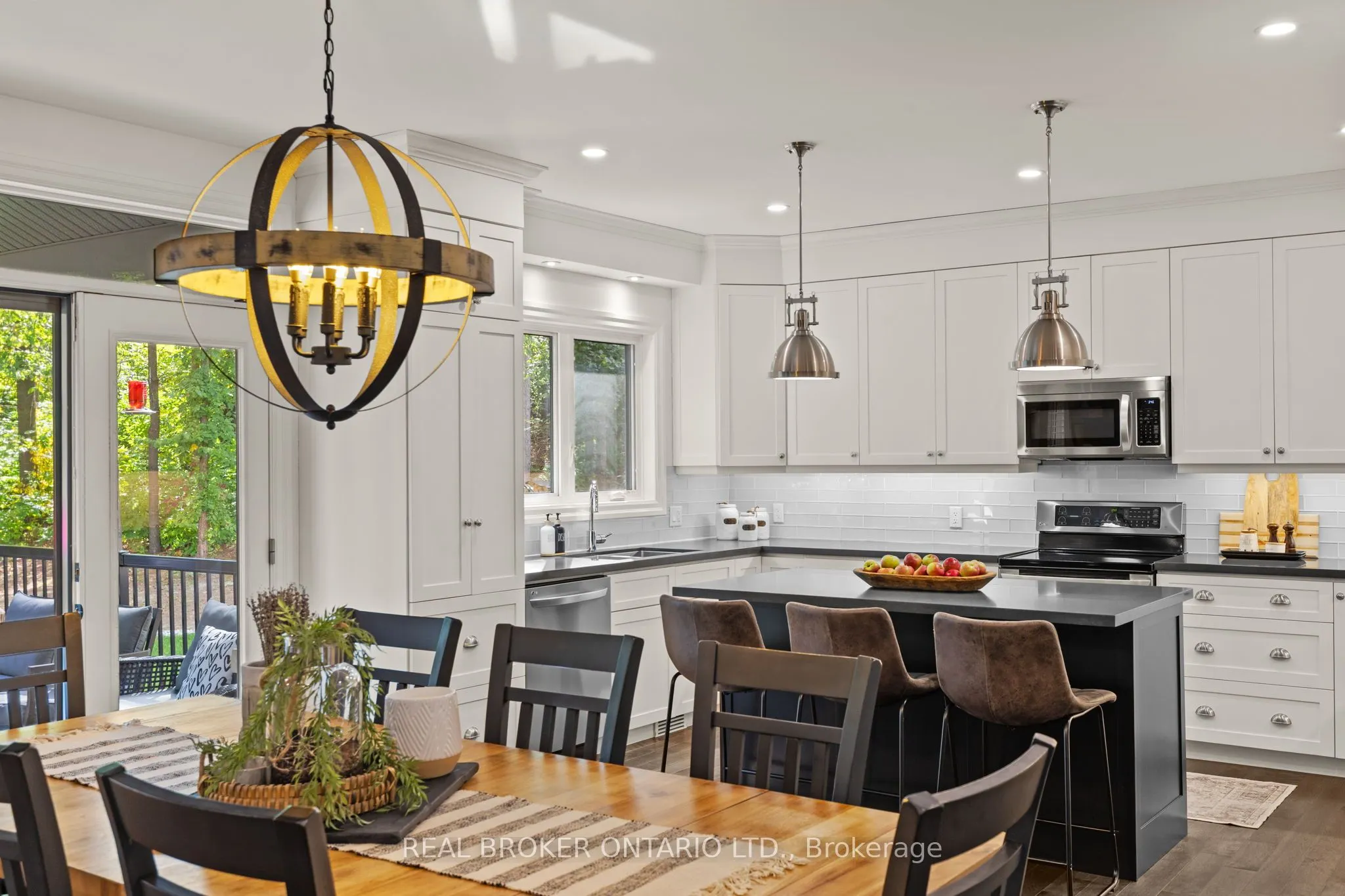 49 Sydenham Trail W