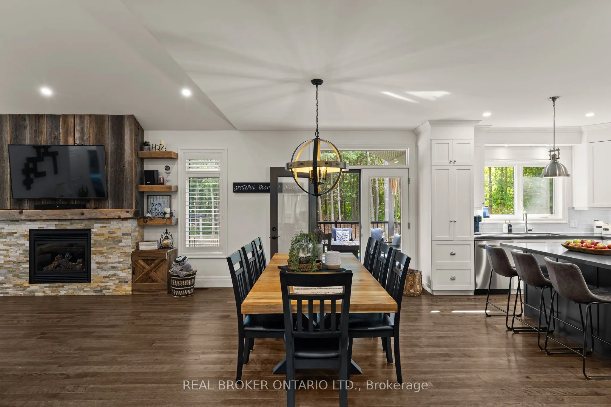 49 Sydenham Trail W