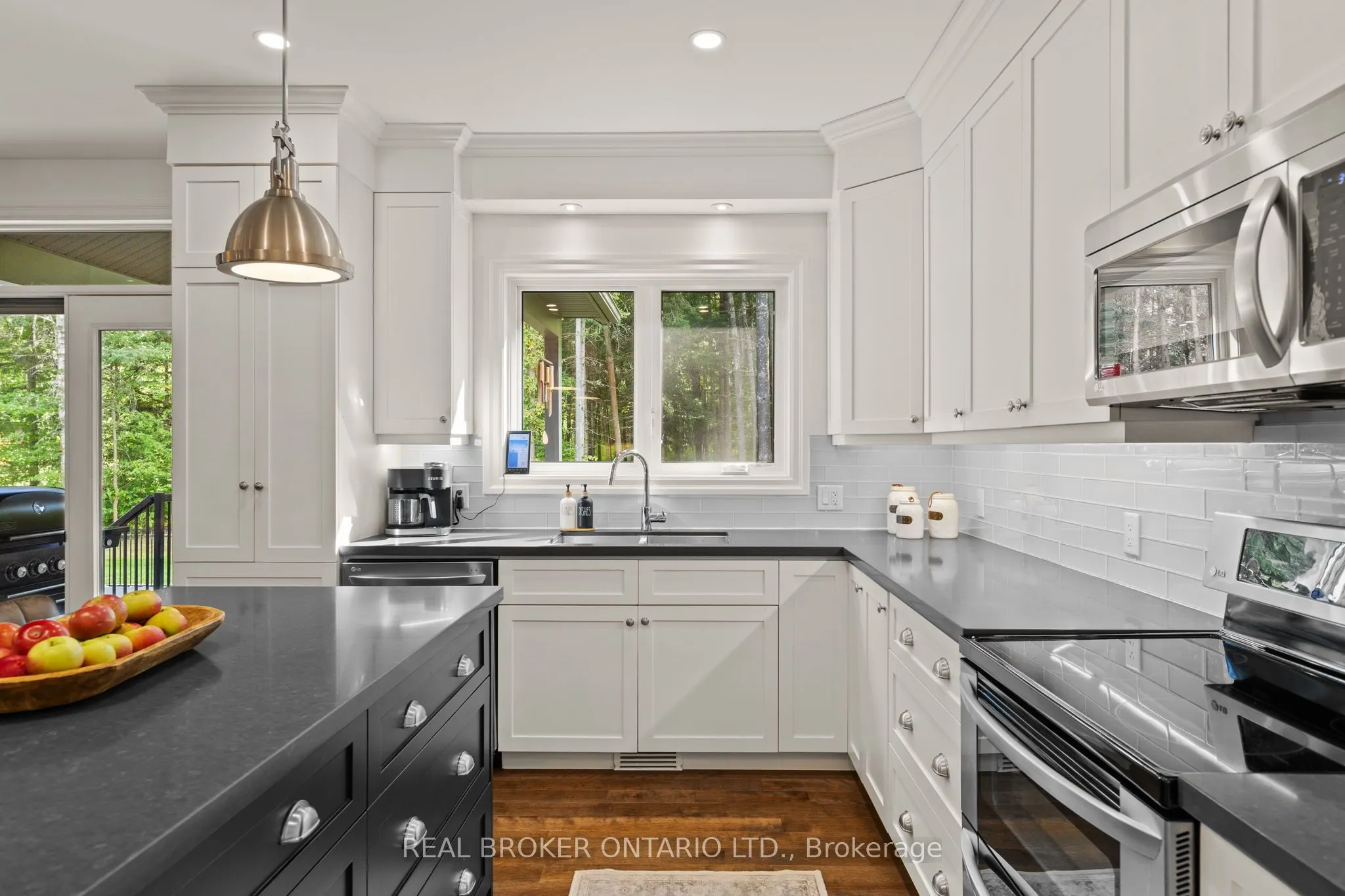 49 Sydenham Trail W