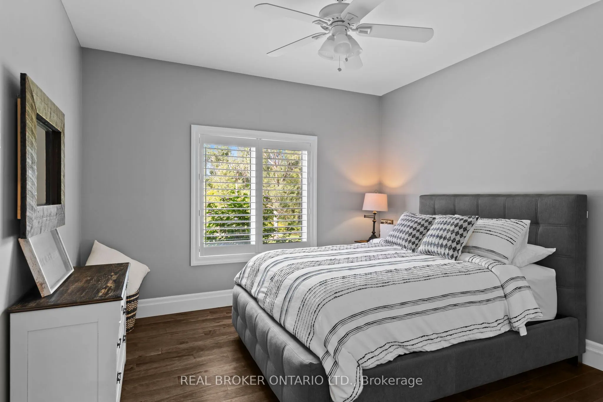 49 Sydenham Trail W