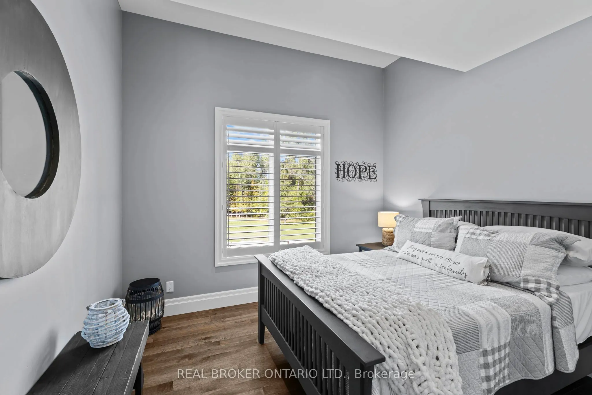 49 Sydenham Trail W
