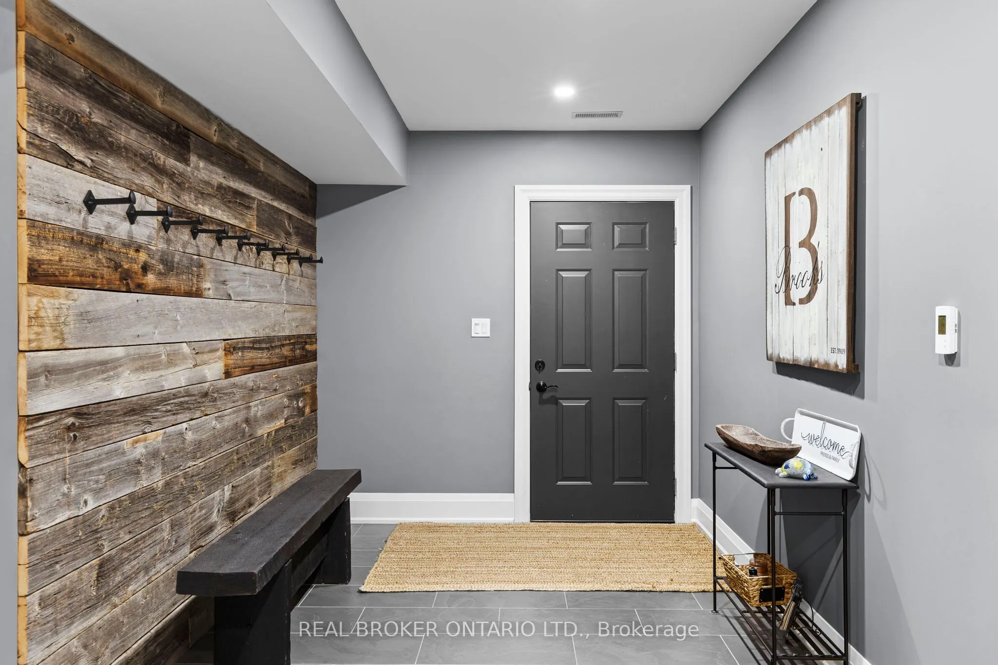 49 Sydenham Trail W