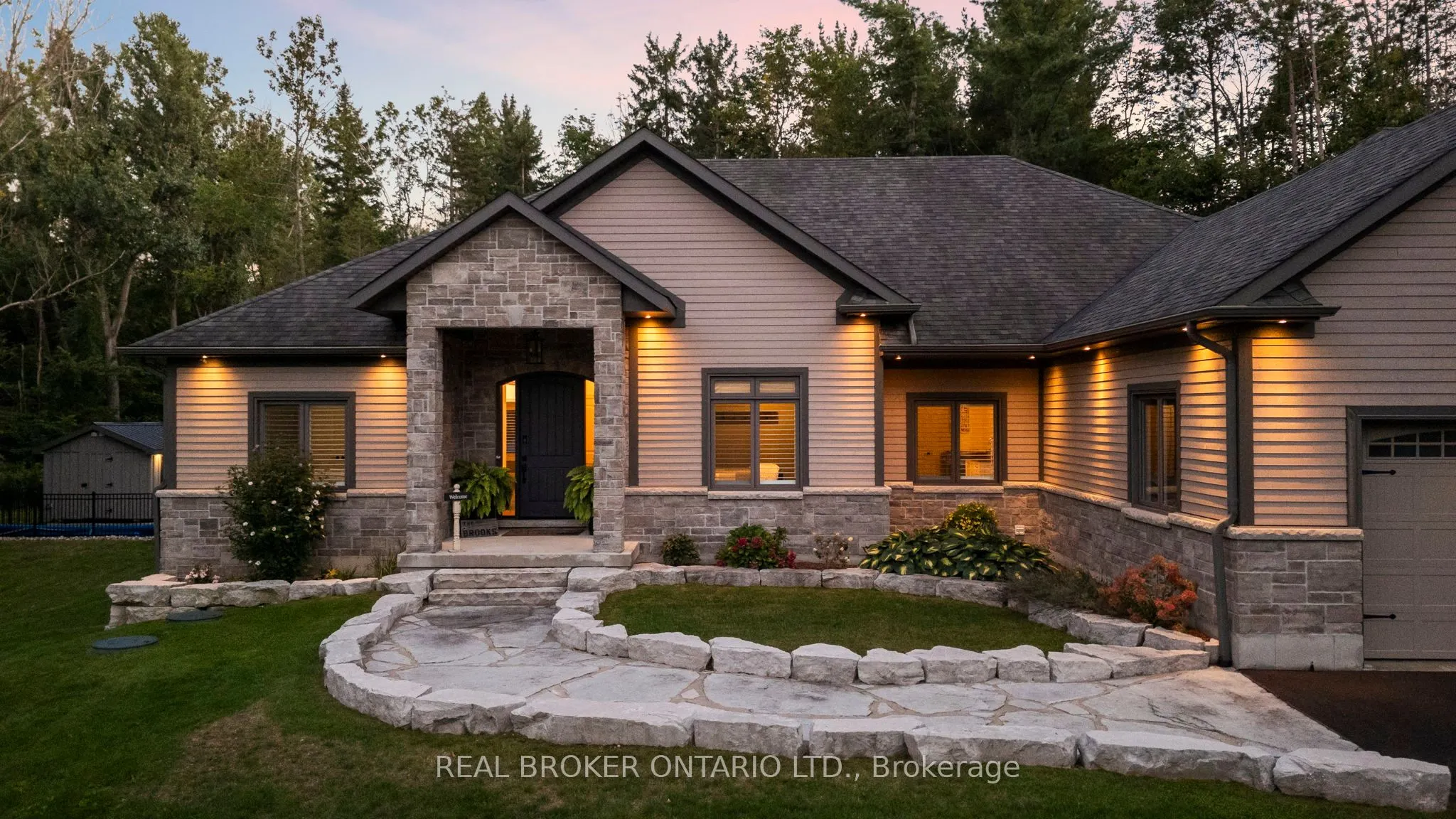49 Sydenham Trail W