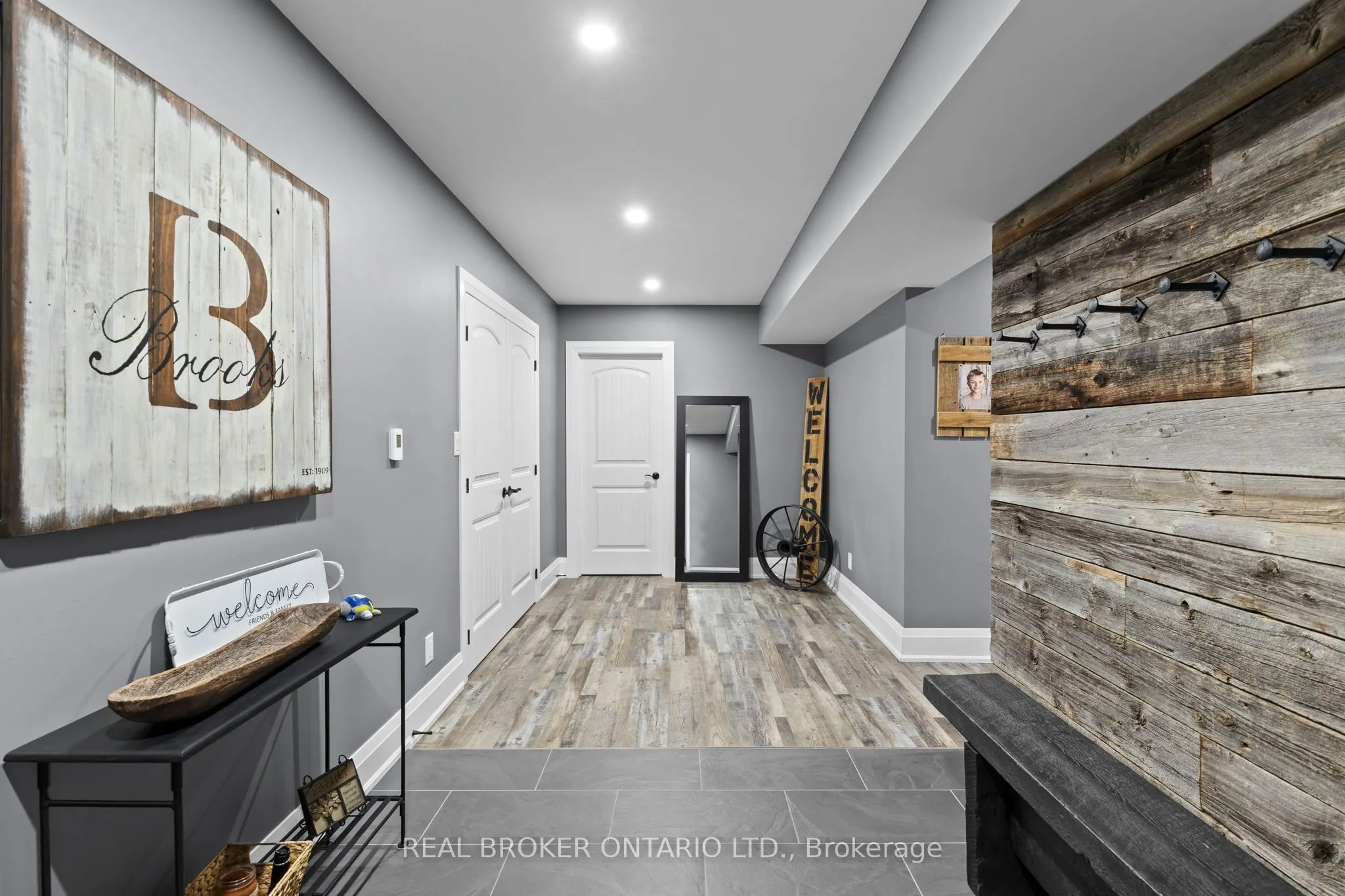 49 Sydenham Trail W