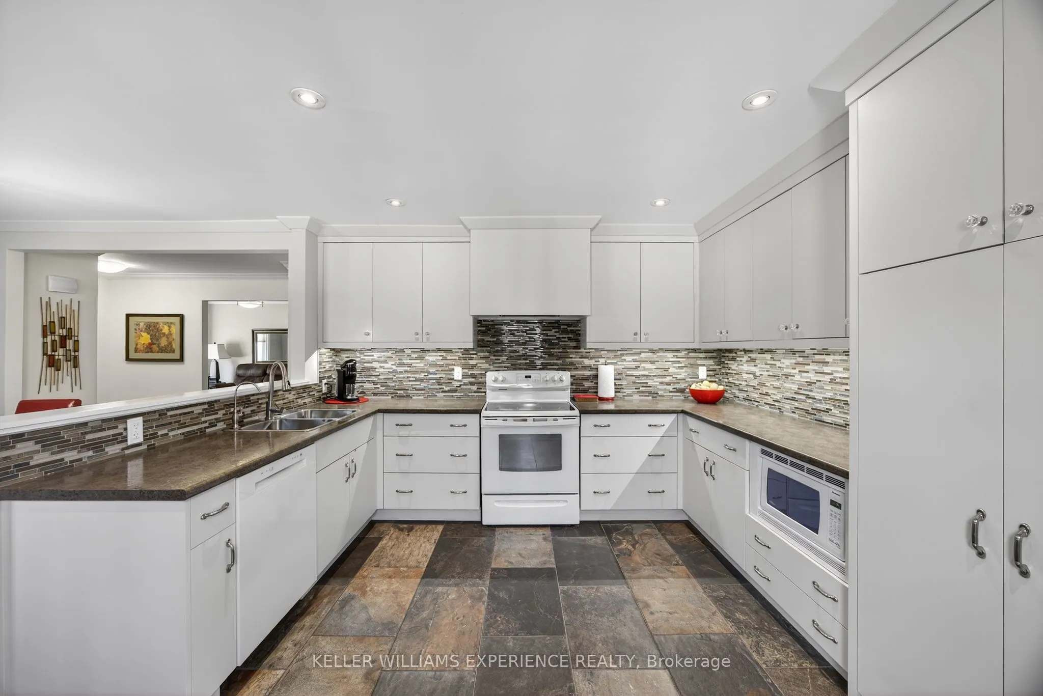 38 Assiniboine Drive