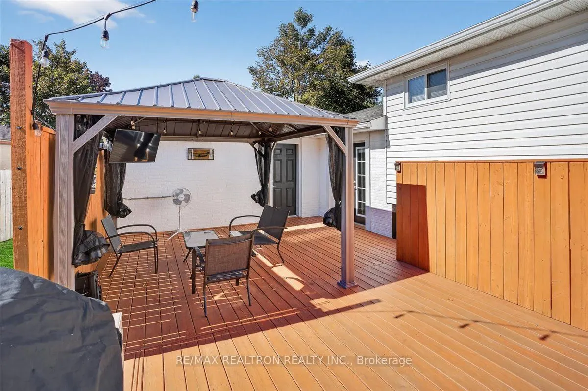 48 Roslyn Road