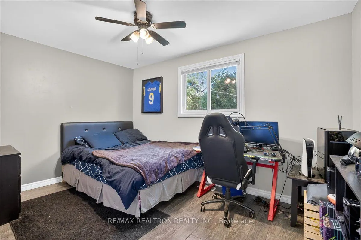 48 Roslyn Road