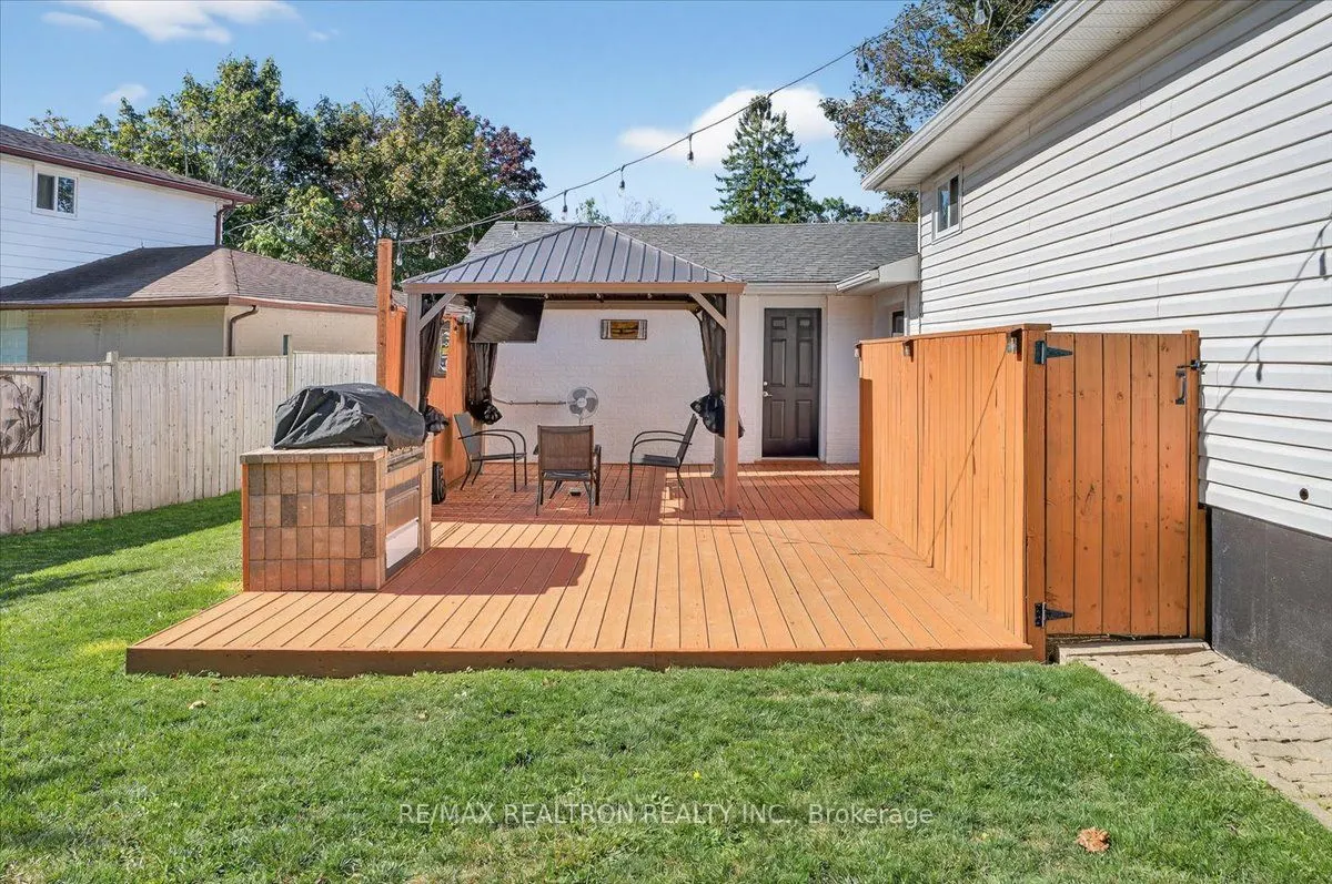 48 Roslyn Road