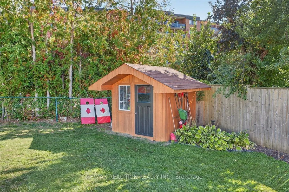 48 Roslyn Road