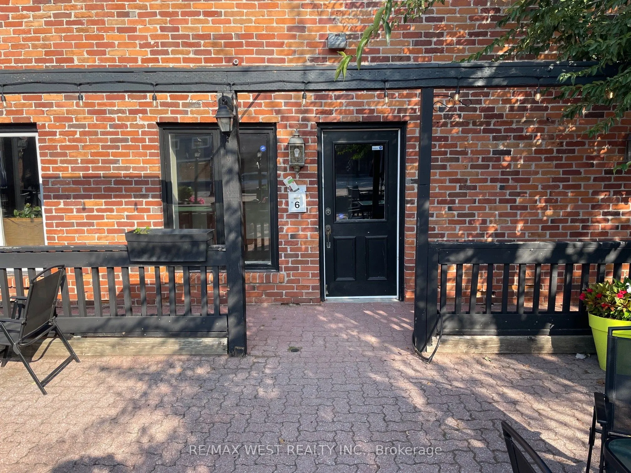 64 Mississauga Street, #6