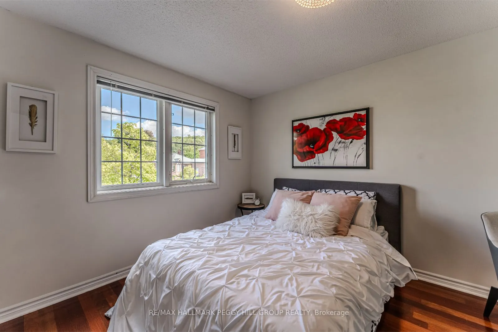 6 Laurelwood Lane