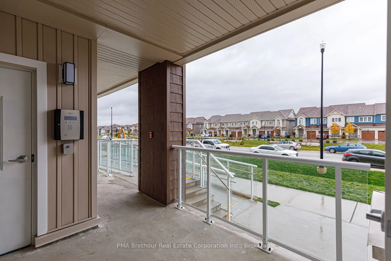 17 Spooner Crescent, #202