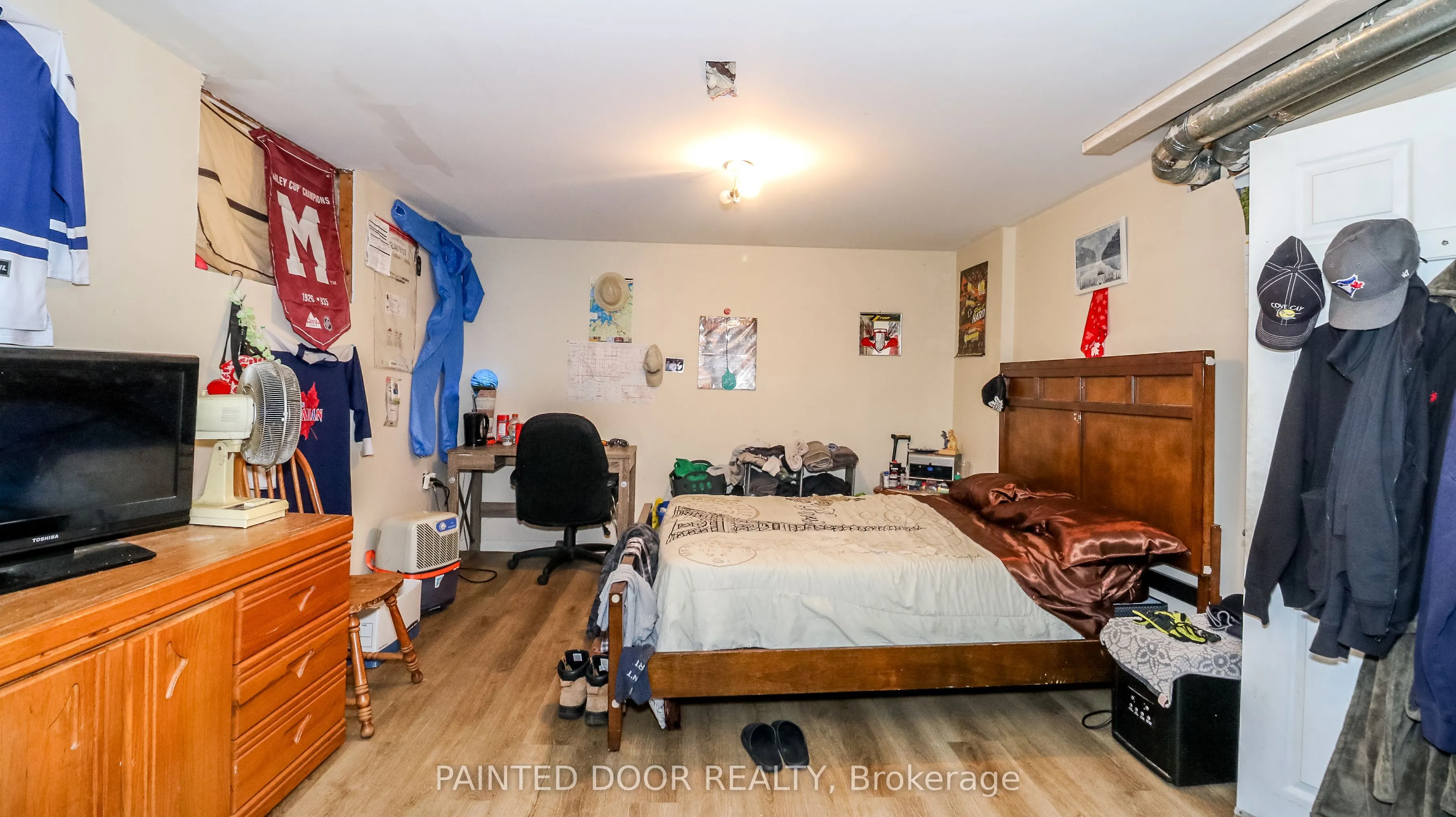 33B Cundles Road E