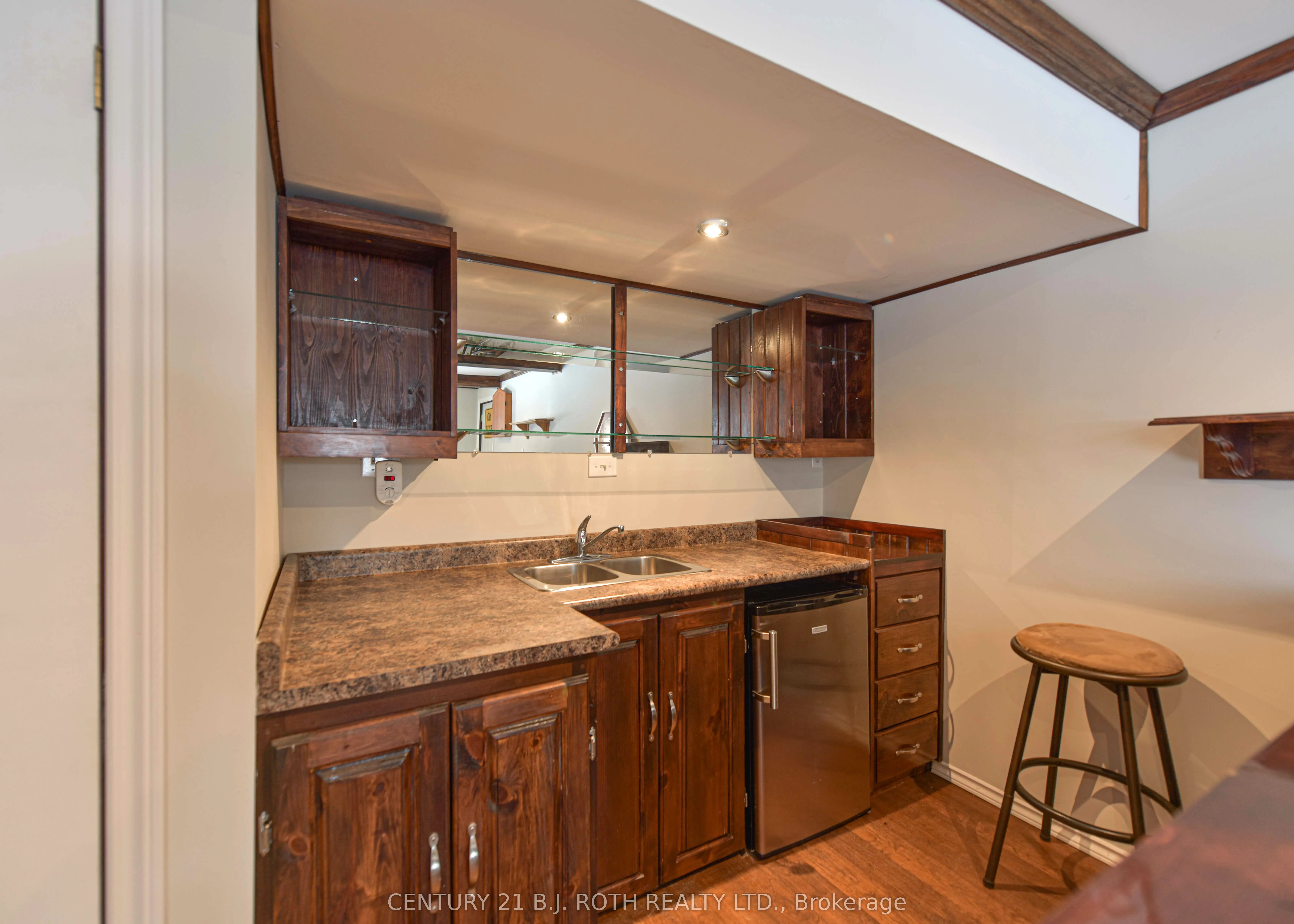 7187 Beach Drive