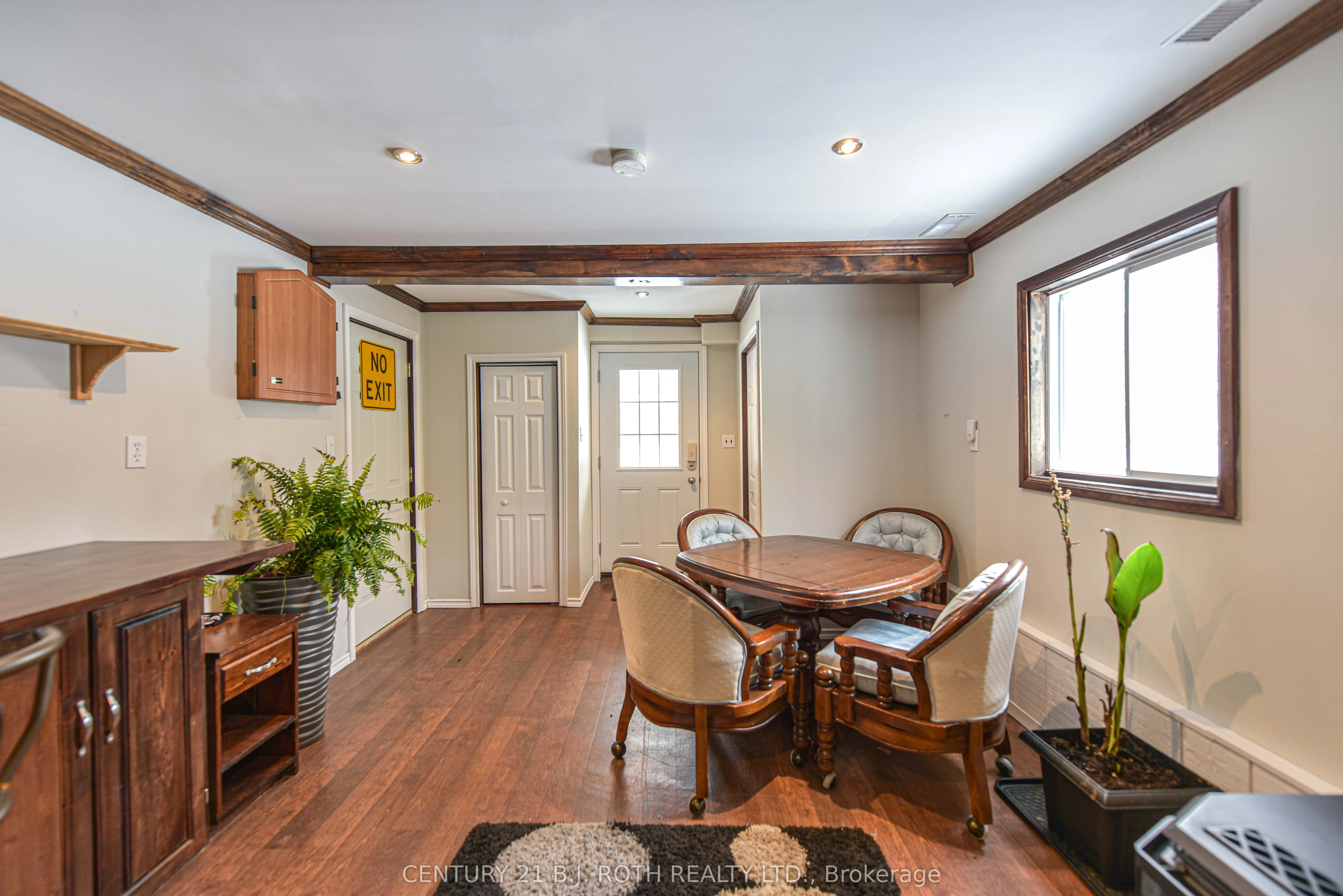 7187 Beach Drive
