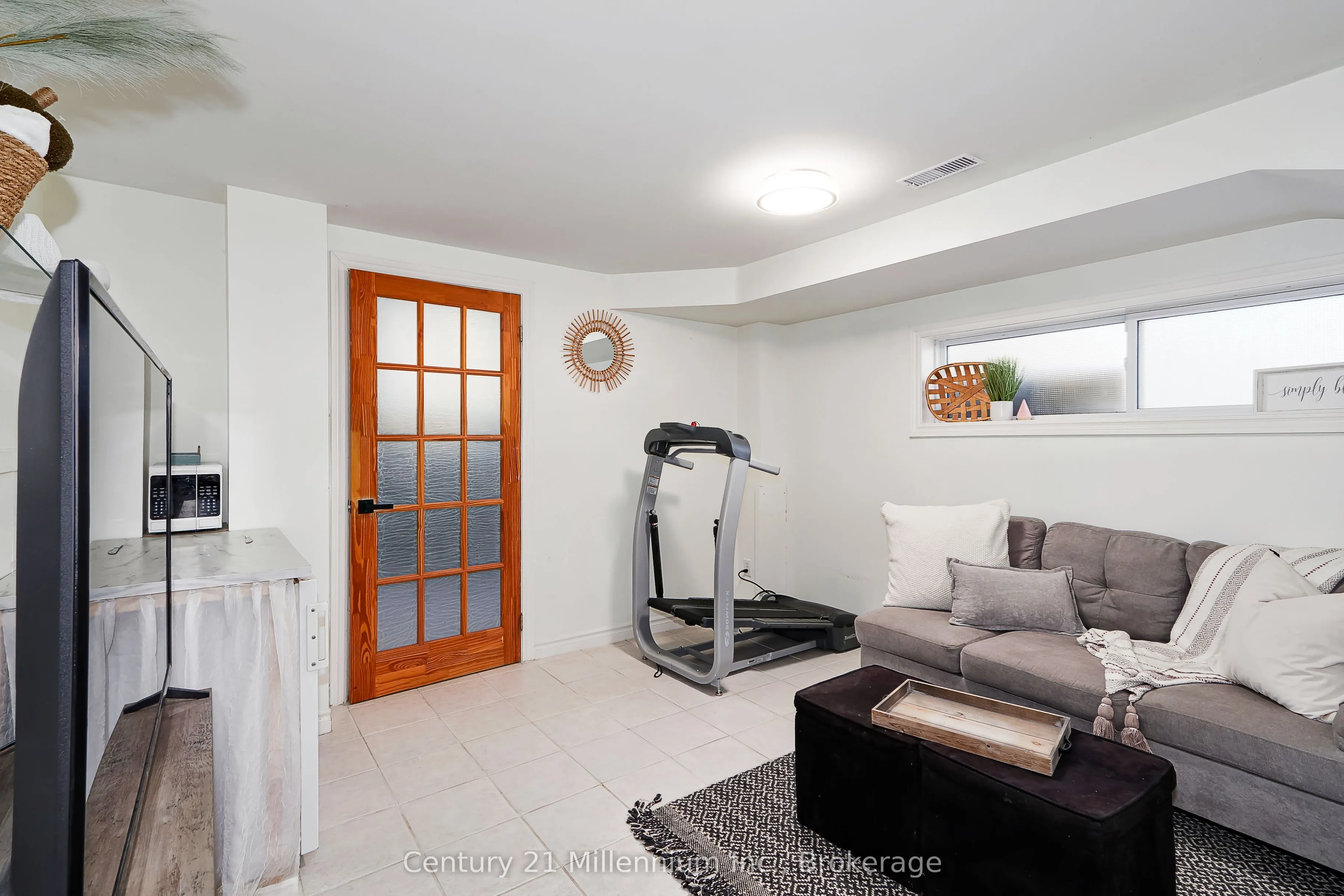 42 NIAGARA Street