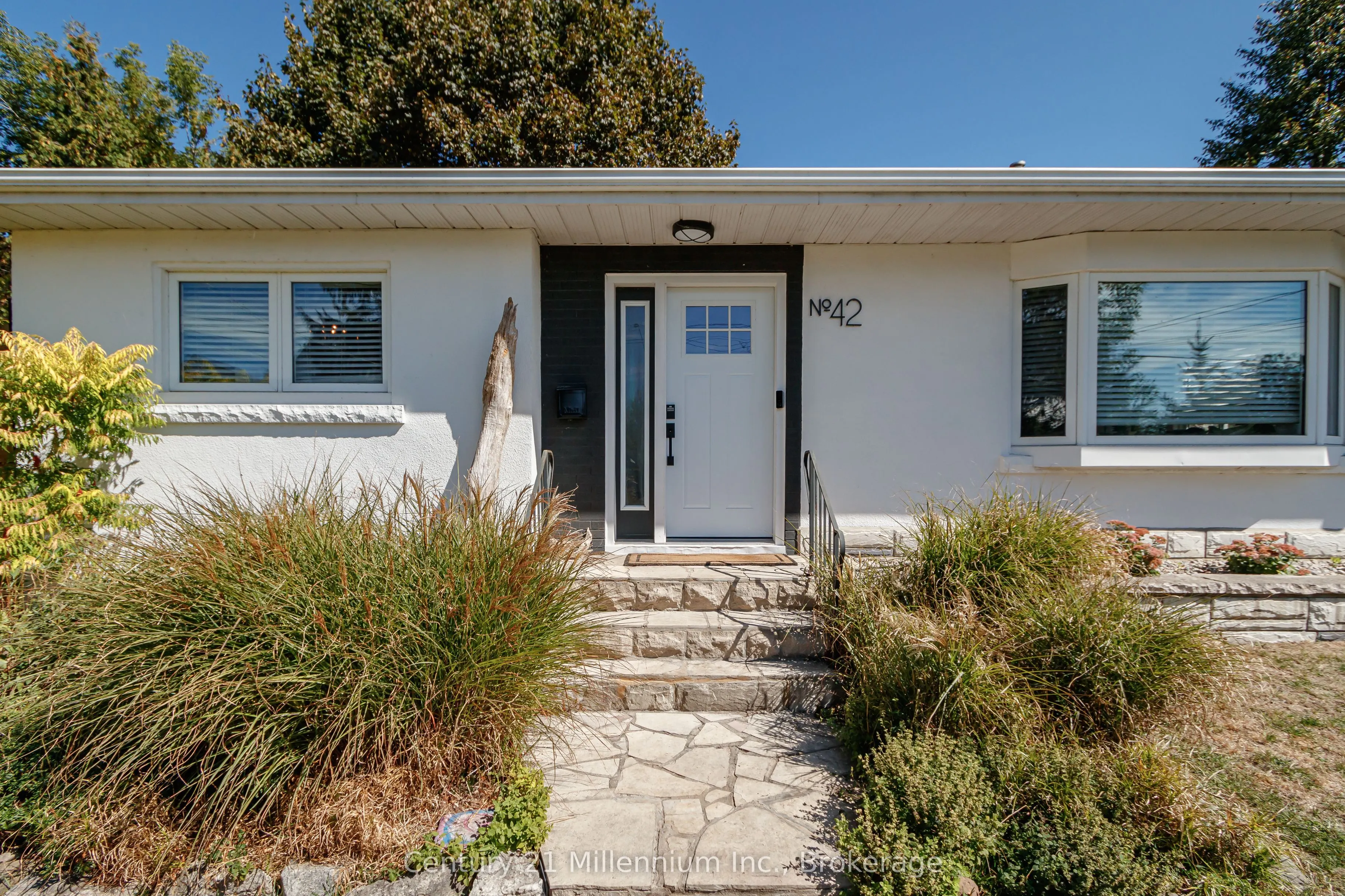 42 NIAGARA Street