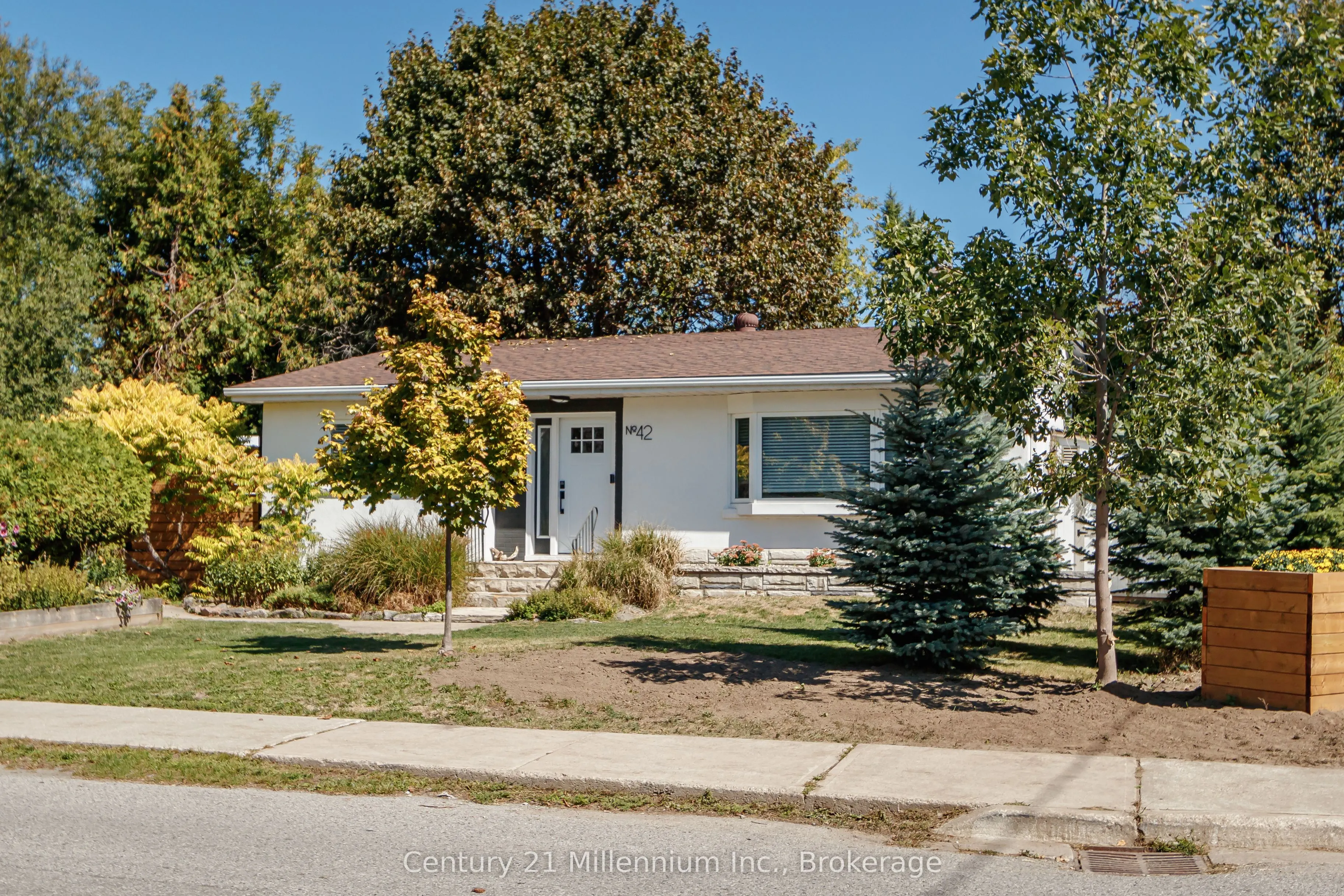 42 NIAGARA Street
