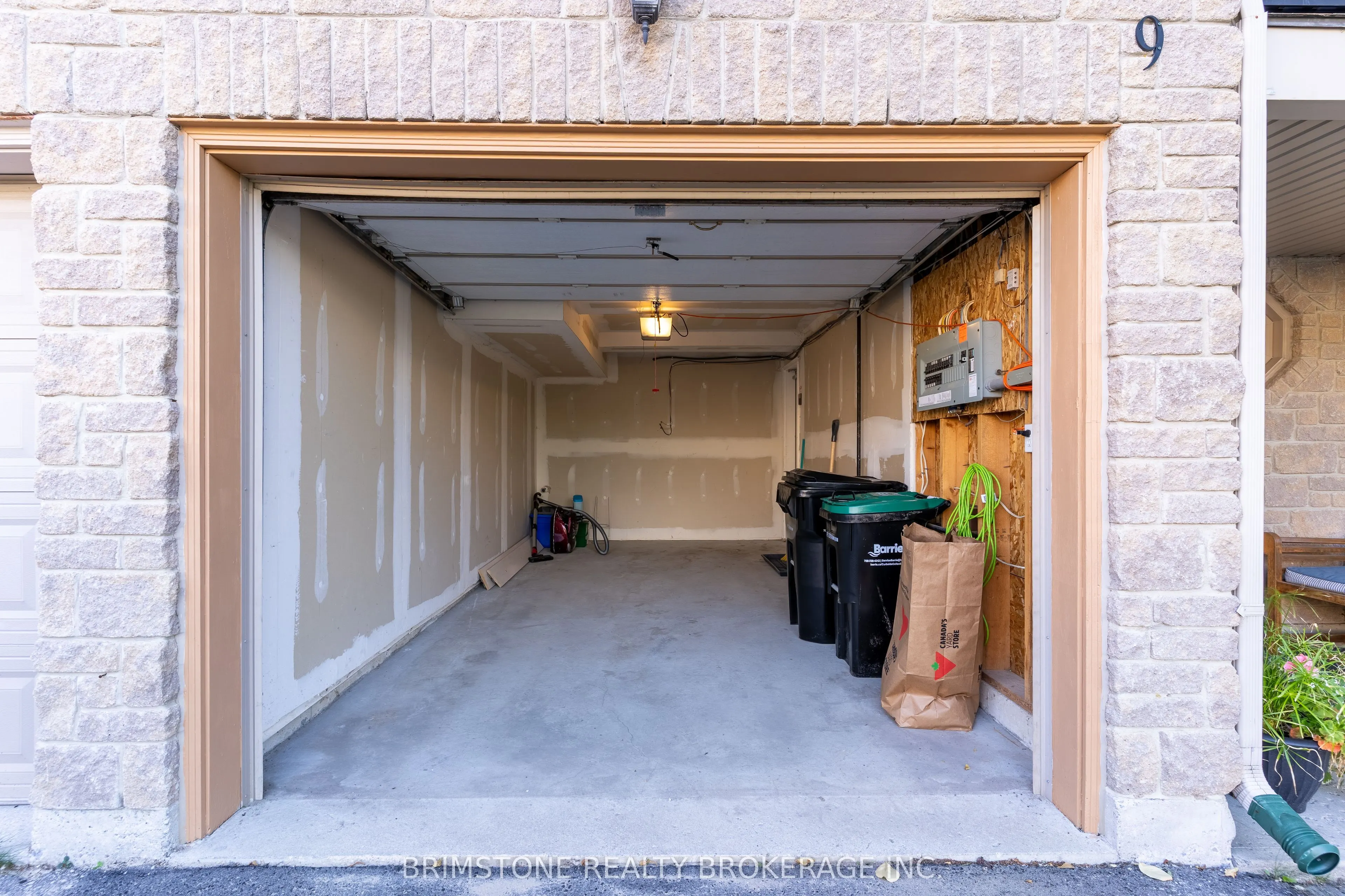 175 Stanley Street, #9