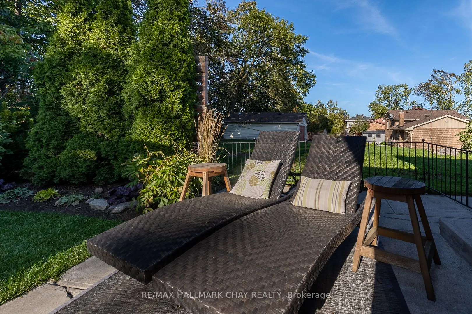 10 Ottaway Avenue
