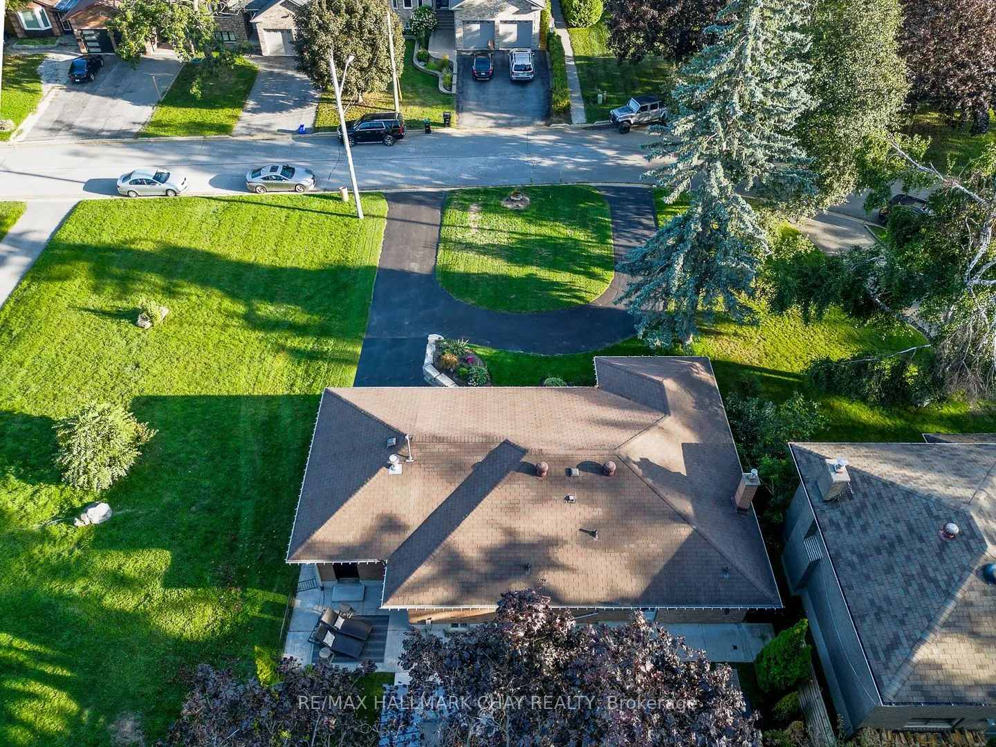 10 Ottaway Avenue