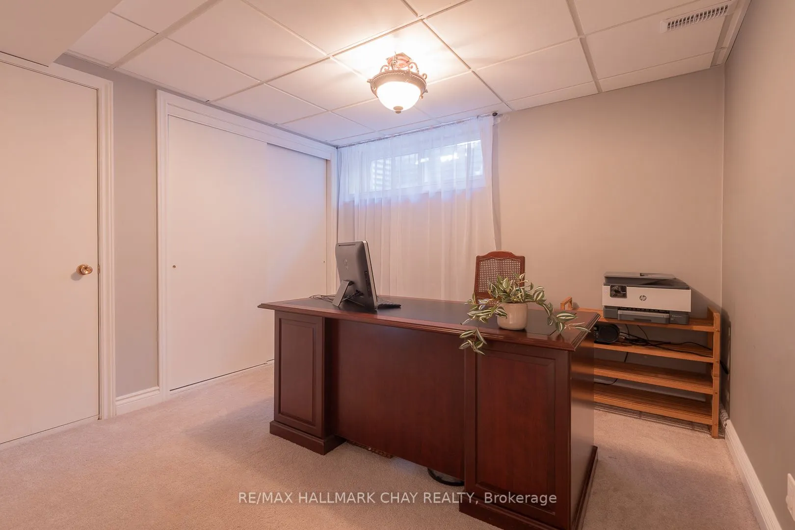 10 Ottaway Avenue