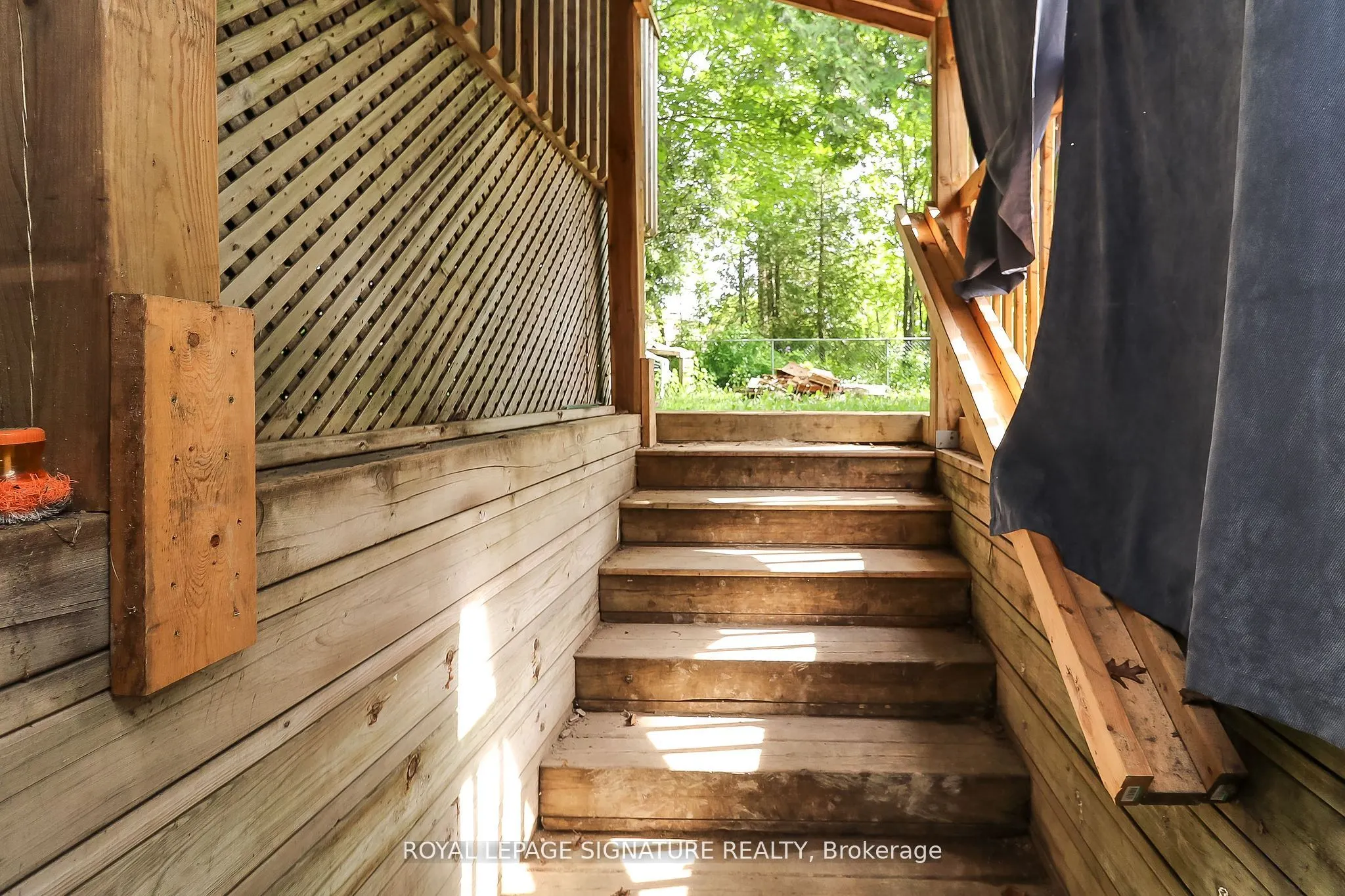 1463 River Road