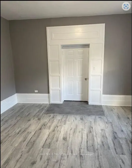 27 Front Street, #101