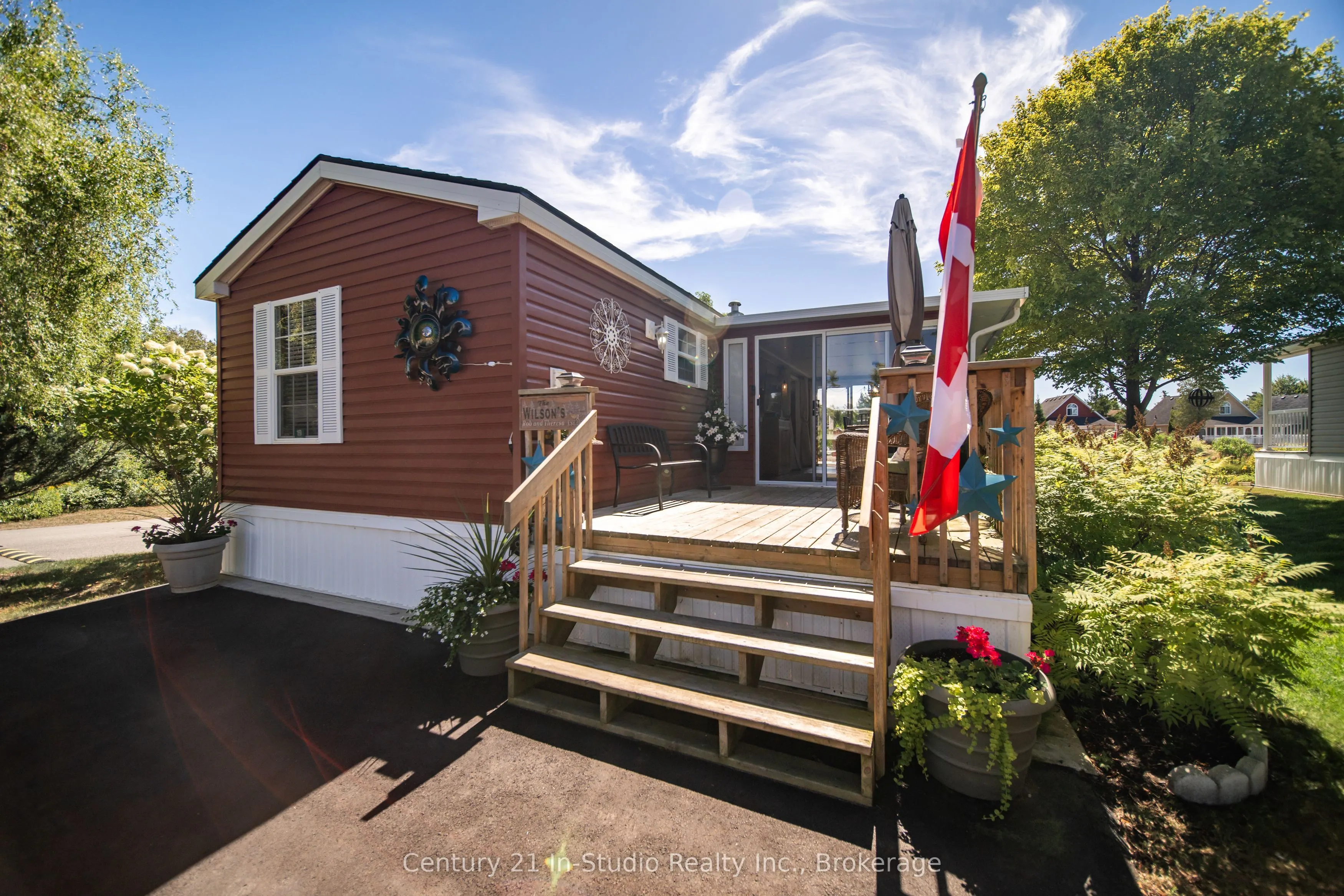 19 White Pines Trail