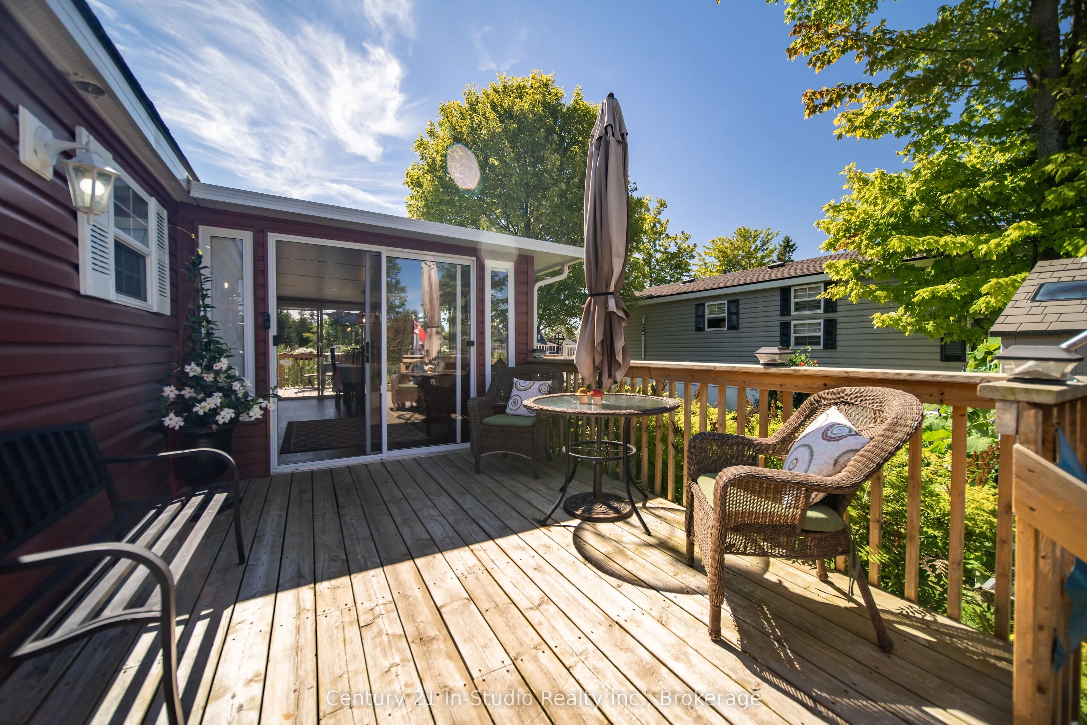 19 White Pines Trail